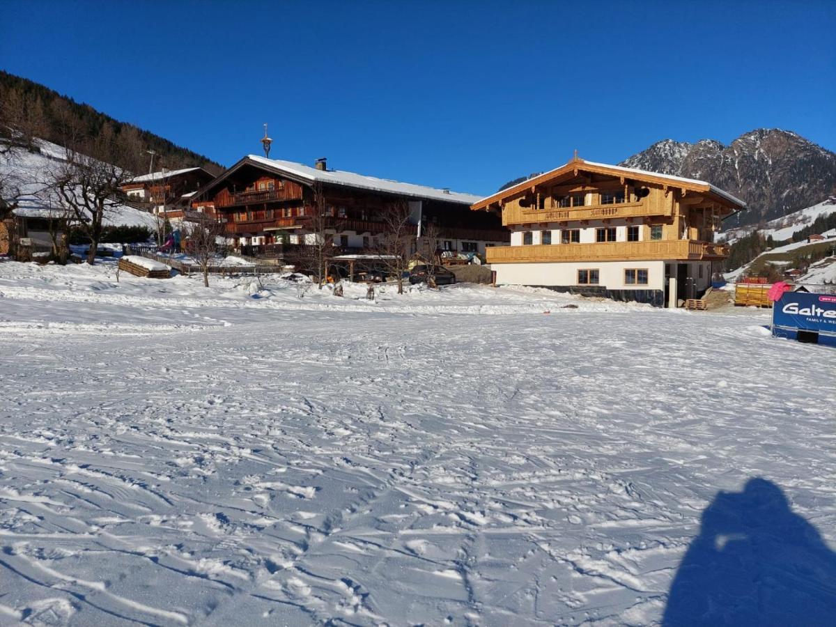 Ferienwohnungen Lehenhof Алпбах Екстериор снимка